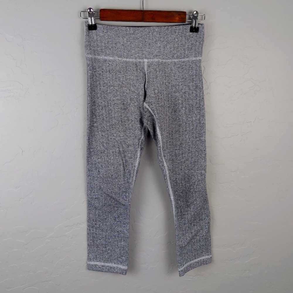 Lululemon crops